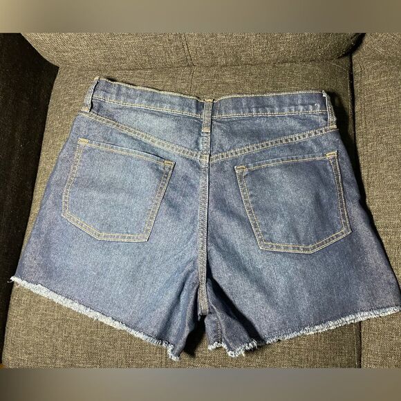 Old Navy Jean Shorts - Picture 5 of 5